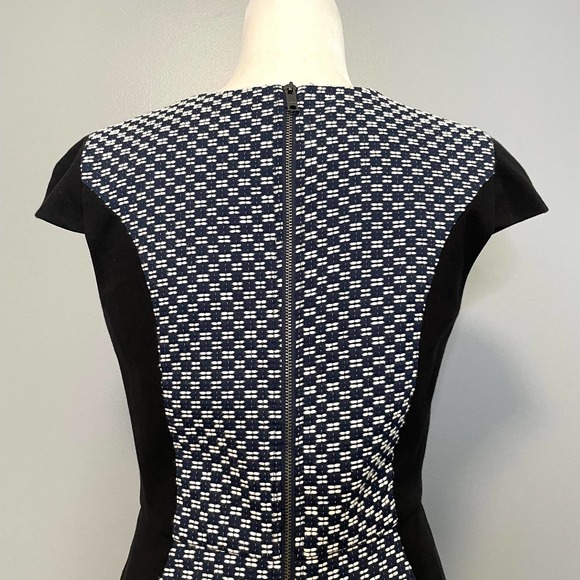 DKNYC Blue White Black Geometric Sheath Dress 8 Cocktail Work - Picture 7 of 7